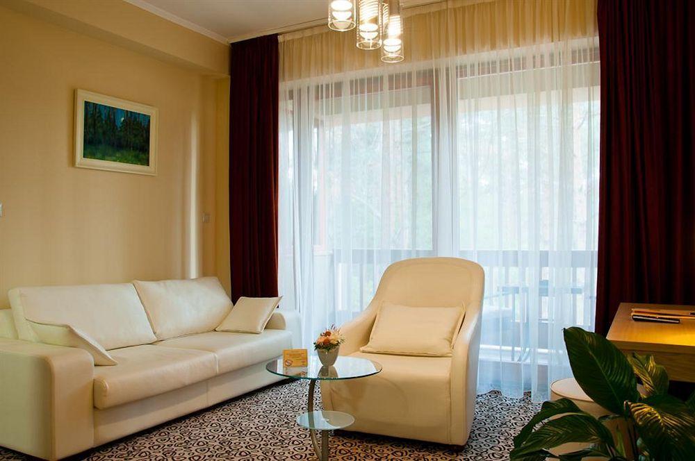 Erdospuszta Club Hotel Fenyves เดเบรตเซน ภายนอก รูปภาพ