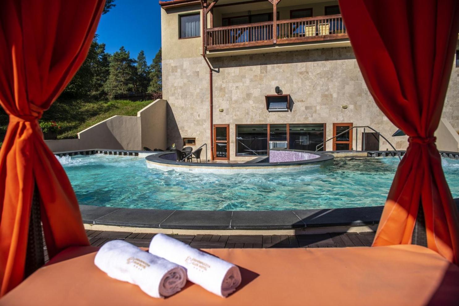 Erdospuszta Club Hotel Fenyves เดเบรตเซน ภายนอก รูปภาพ