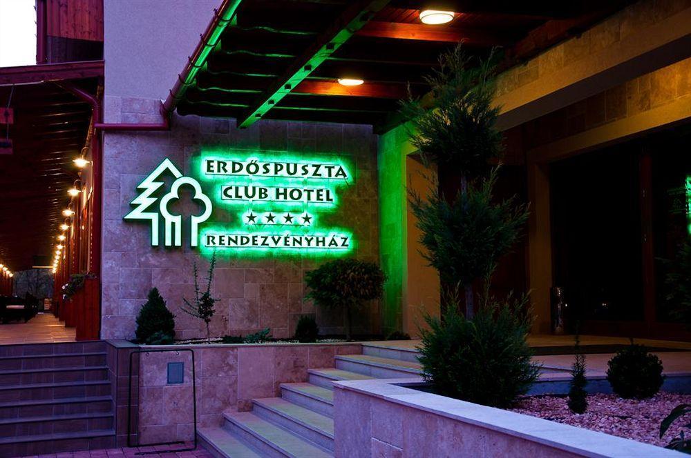 Erdospuszta Club Hotel Fenyves เดเบรตเซน ภายนอก รูปภาพ